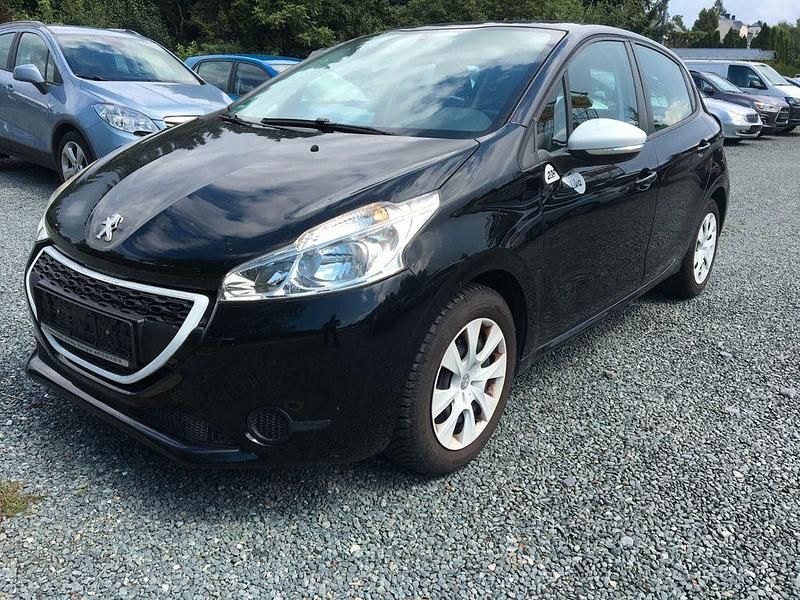 Schwarz Gebraucht 2015 Peugeot 208 Kleinwagen | 3.490 € (Superpreis) - Bild 1/4