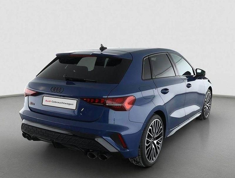 Gebraucht Audi S3 Sport 333 PS (244 kW) 2024 Blau Limousine