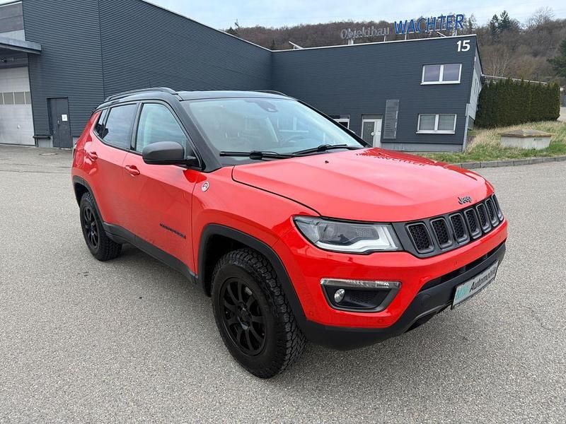 Gebraucht Jeep Compass Trailhawk 170 PS (125 kW) 2019 Orange SUV