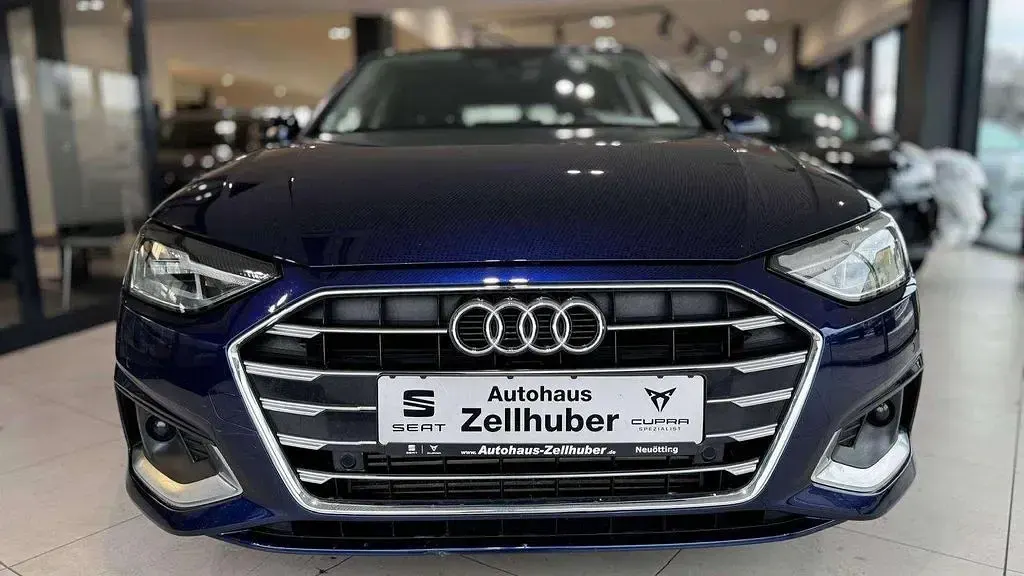 Gebraucht Audi A4 Sport 150 PS (110 kW) 2021 Navarra blau Kombi