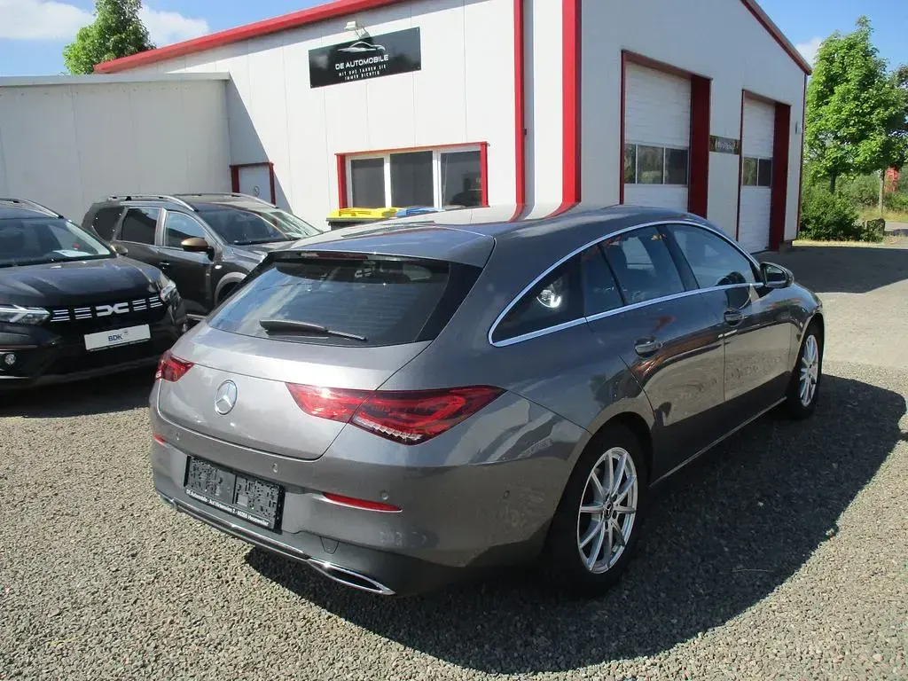 Gebraucht Mercedes CLA220 Shooting Brake 190 PS (139 kW) 2023 Grau Kombi