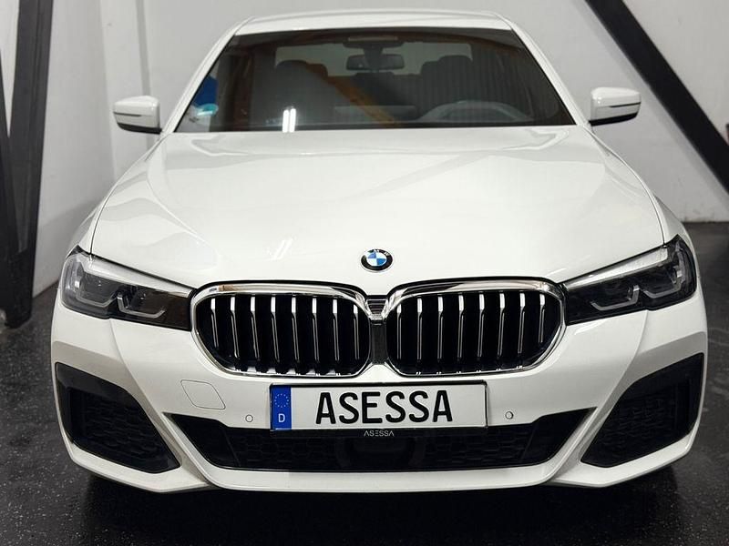 Gebraucht BMW 530 M Sport 286 PS (210 kW) 2022 Weiß Limousine