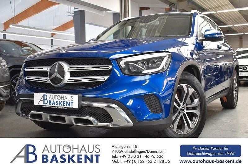 Blau Gebraucht 2020 Mercedes GLC220 SUV | 31.890 € (Guter Preis) - Bild 1/4