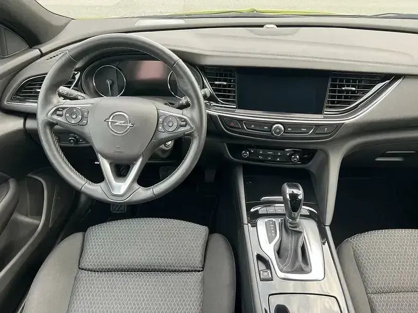 Gebraucht Opel Insignia Elegance 200 PS (147 kW) 2022 Diamant schwarz/karbon schwarz (metallic) Kombi