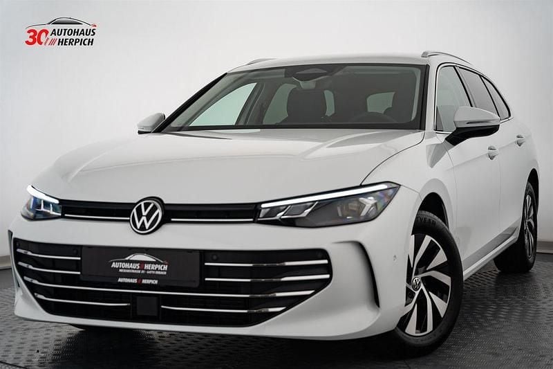 Neu VW Passat IQ Drive 150 PS (110 kW) 2025 Weiß Limousine