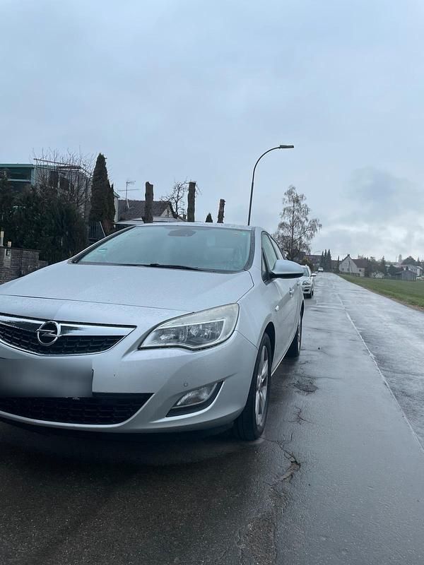 Gebraucht Opel Astra 160 PS (117 kW) 2010 Grau Limousine