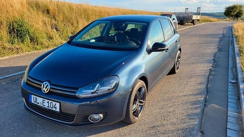 Blau Gebraucht 2011 VW Golf VI Style Limousine | 8.490 € (Etwas zu teuer) - Bild 1/4