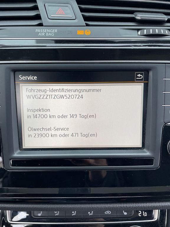 Gebraucht VW Touran Comfortline 150 PS (110 kW) 2015 Blau Van / Kleinbus