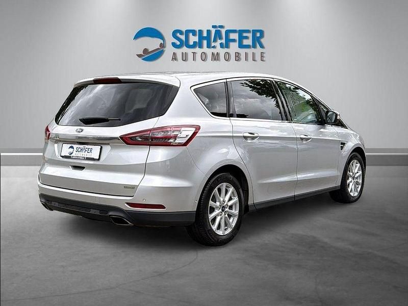 Gebraucht Ford S-MAX Titanium 239 PS (175 kW) 2015 Silber Van / Kleinbus