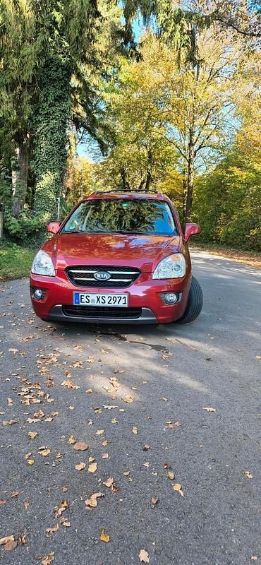 Rot Gebraucht 2007 Kia Carens 2 Van / Kleinbus | 2.500 € (Fairer Preis) - Bild 1/4
