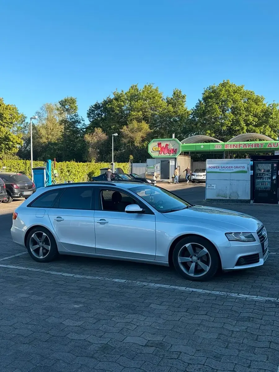 Gebraucht Audi A4 143 PS (105 kW) 2010 Grau Kombi