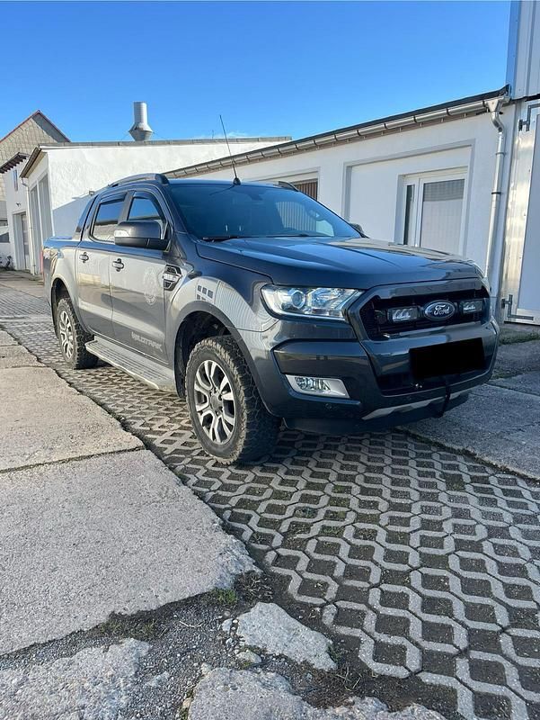 Gebraucht Ford Ranger Wildtrack 200 PS (147 kW) 2017 Grau Abholung