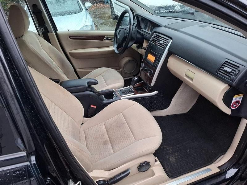 Gebraucht Mercedes B180 116 PS (85 kW) 2011 Schwarz Van / Kleinbus