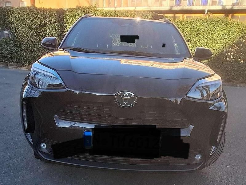 Gebraucht Toyota Yaris Cross Team 92 PS (67 kW) 2024 Schwarz SUV