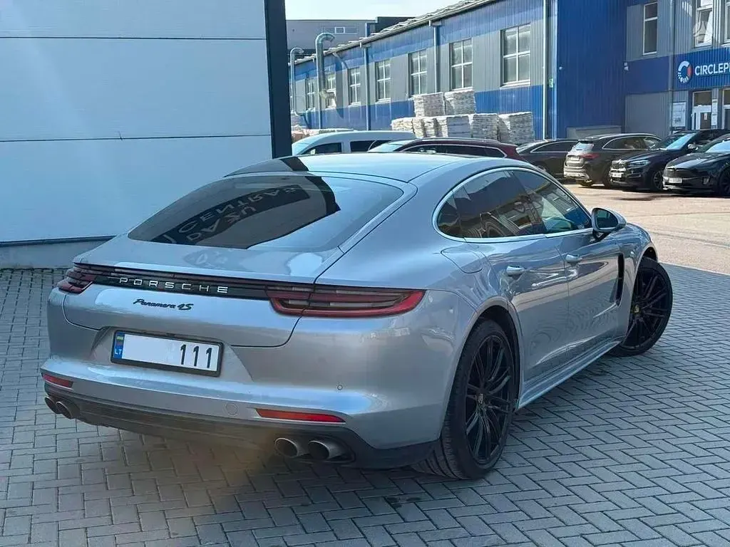 Gebraucht Porsche Panamera 4S 441 PS (324 kW) 2017 Silber Kleinwagen