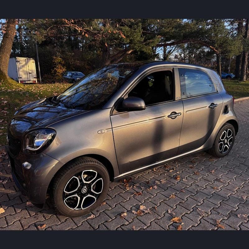 Gebraucht Smart ForFour Passion 90 PS (66 kW) 2019 Grau Kleinwagen