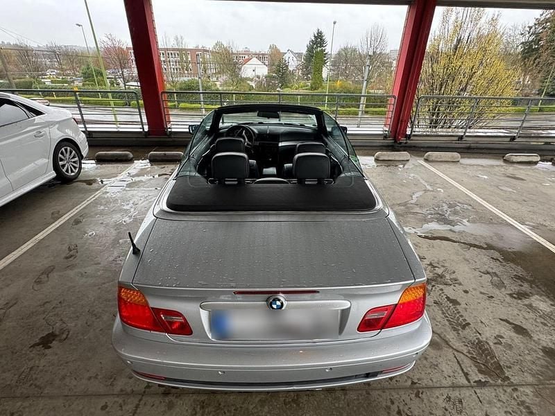 Gebraucht BMW 320 Cabriolet 170 PS (125 kW) 2004 Silber Cabrio
