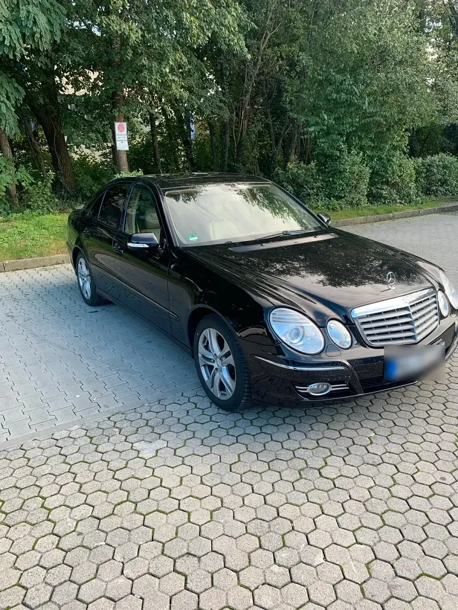 Gebraucht Mercedes E420 314 PS (230 kW) 2008 Schwarz Limousine