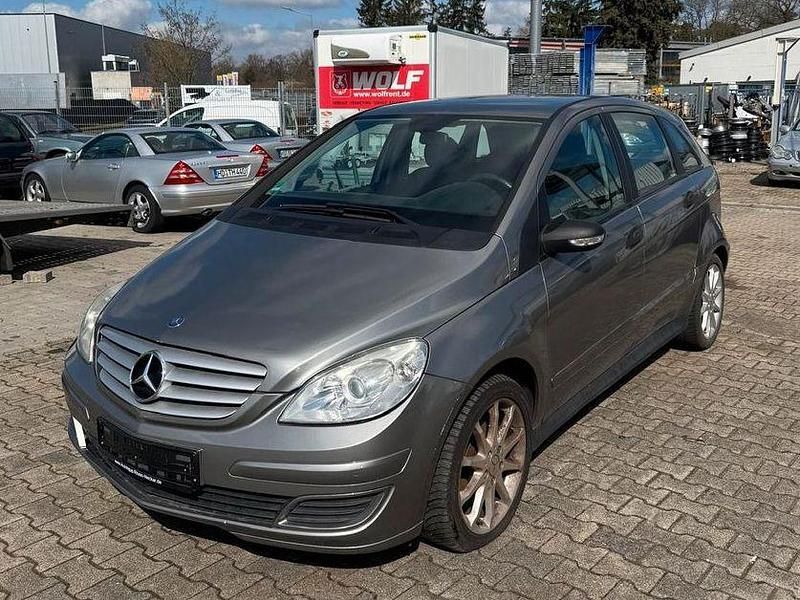 Gebraucht Mercedes B180 109 PS (80 kW) 2008 Grau Van / Kleinbus