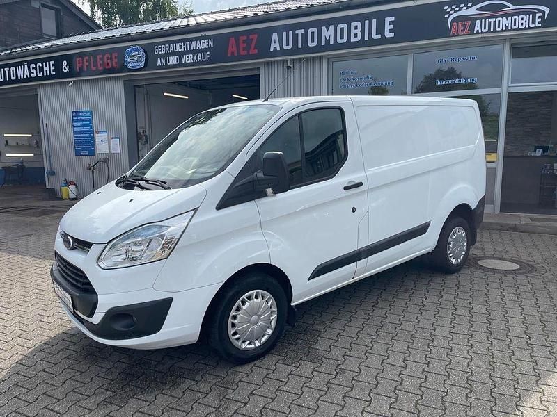 Weiß Gebraucht 2013 Ford Transit Custom Trend Van / Kleinbus | 10.540 € (Superpreis) - Bild 1/4