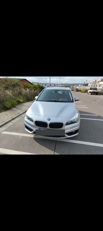 Silber Gebraucht 2016 BMW 216 Active Tourer Van / Kleinbus | 7.700 € (Fairer Preis) - Bild 1/4