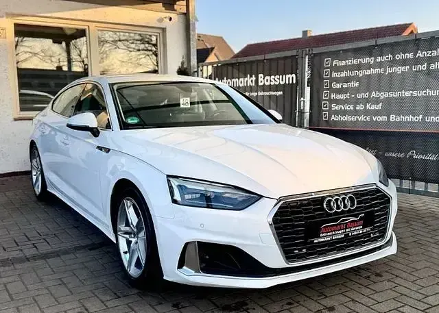 Gebraucht Audi A5 Sportback Advanced 204 PS (150 kW) 2022 Weiß Kleinwagen