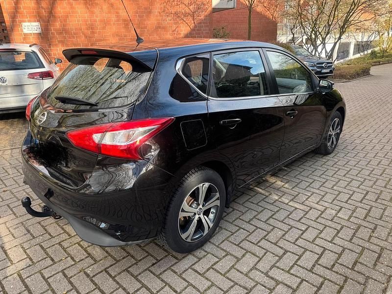 Gebraucht Nissan Pulsar 116 PS (85 kW) 2015 Schwarz Kleinwagen
