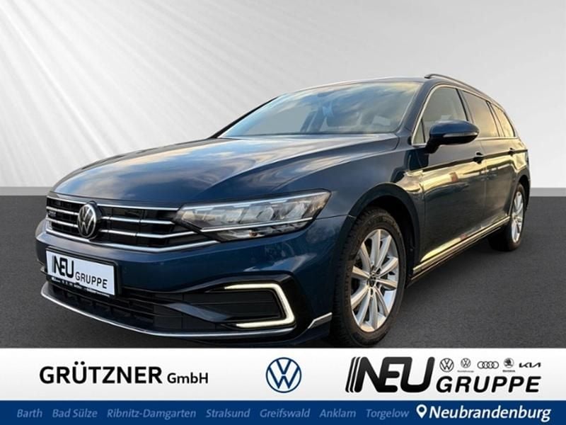 Gebraucht VW Passat GTE 218 PS (160 kW) 2021 Blau Kombi