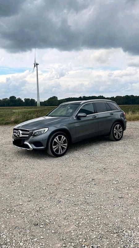 Gebraucht Mercedes GLC220 170 PS (125 kW) 2016 Grau SUV