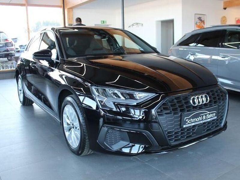 Gebraucht Audi A3 e-tron Ambiente 116 PS (85 kW) 2022 Schwarz Kleinwagen