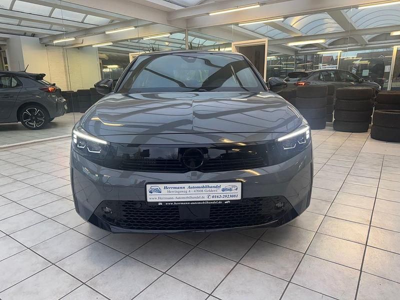 Grau Gebraucht 2024 Opel Corsa Ultimate Limousine | 21.000 € (Fairer Preis) - Bild 1/4