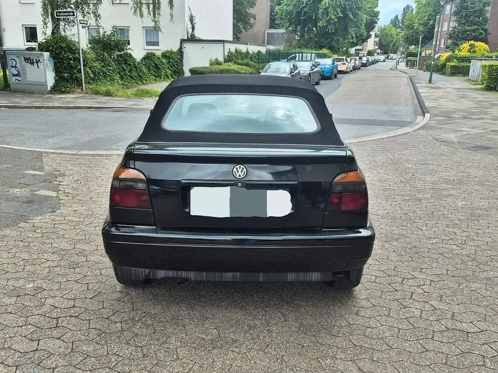 Gebraucht VW Golf Cabriolet 90 PS (66 kW) 1995 Schwarz Cabrio