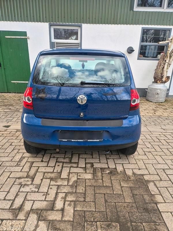 Gebraucht VW Fox 54 PS (39 kW) 2005 Blau Kleinwagen