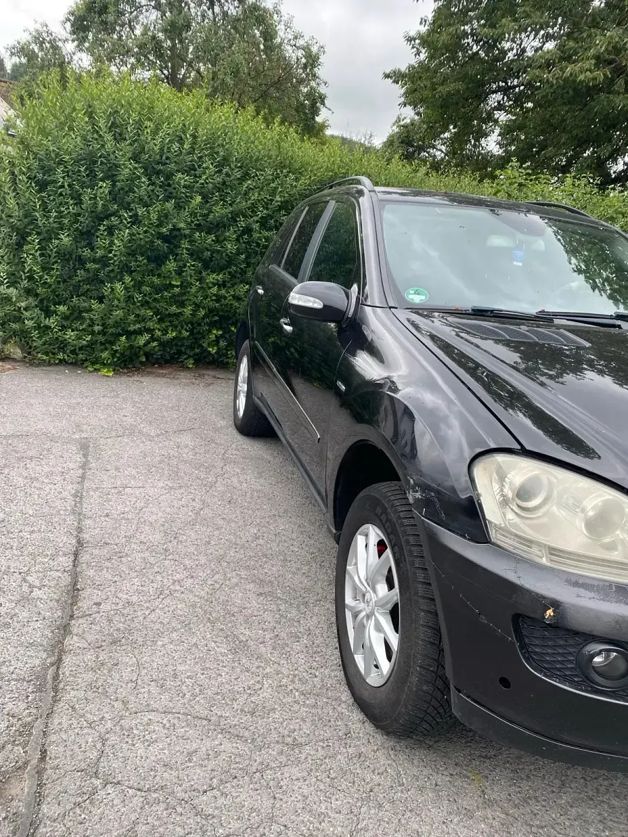 Gebraucht Mercedes ML280 190 PS (139 kW) 2006 Schwarz SUV