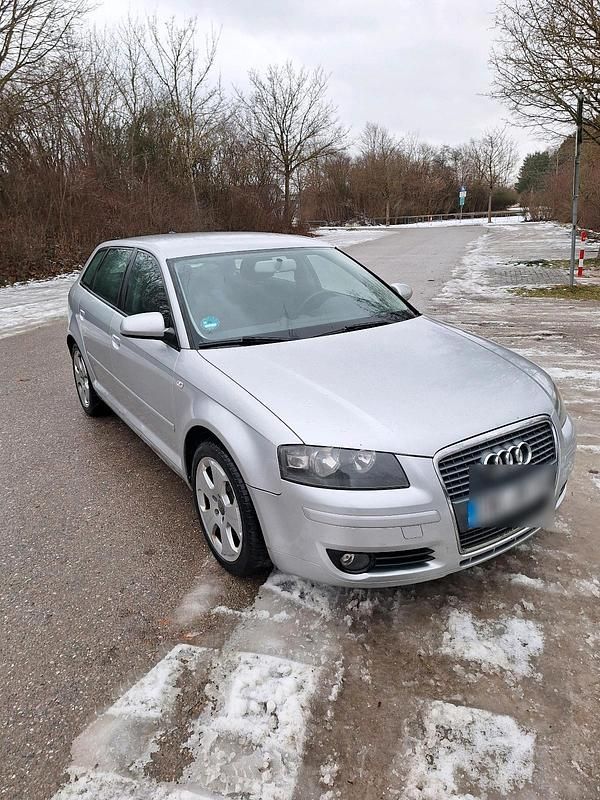 Grau Gebraucht 2006 Audi A3 Limousine | 2.200 € - Bild 1/4