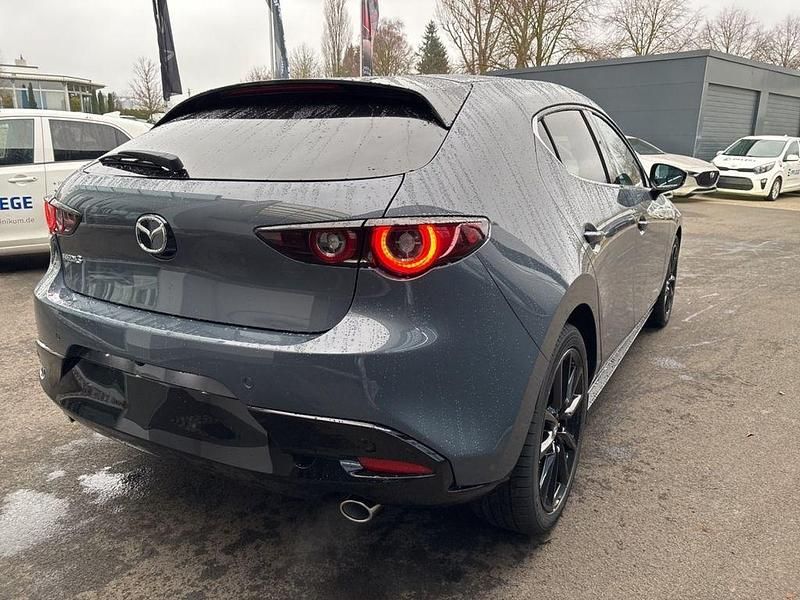 Neu Mazda 3 Nagisa 140 PS (102 kW) 2025 Polymetal gray Limousine