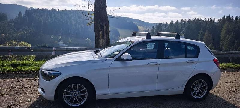 Gebraucht BMW 116 Sport Line 116 PS (85 kW) 2015 Weiß Kleinwagen