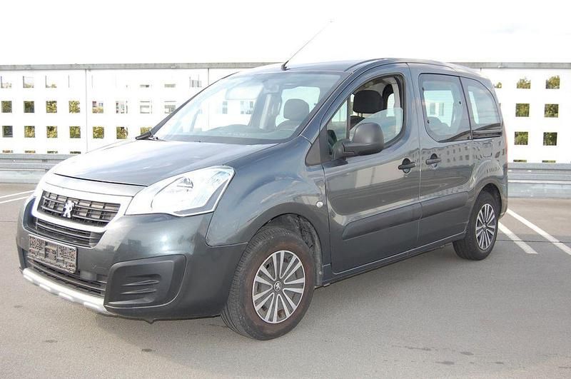 Gebraucht Peugeot Partner 110 PS (80 kW) 2017 Grau Van / Kleinbus