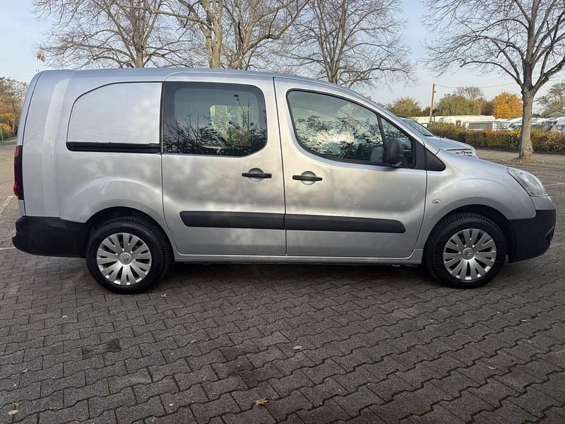 Gebraucht Citroën Berlingo 90 PS (66 kW) 2014 Silber Van / Kleinbus
