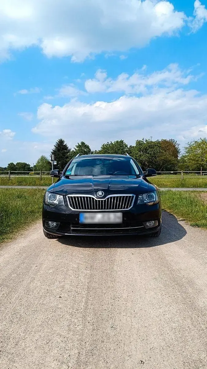Gebraucht Skoda Superb 170 PS (125 kW) 2013 Schwarz Kombi