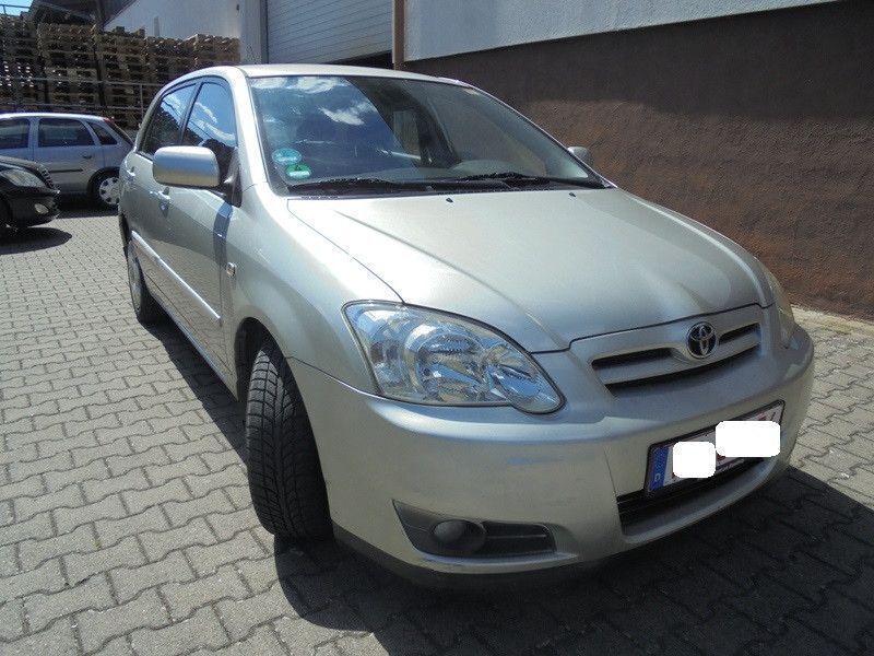 Gold Gebraucht 2005 Toyota Corolla Limousine | 2.600 € (Fairer Preis) - Bild 1/4