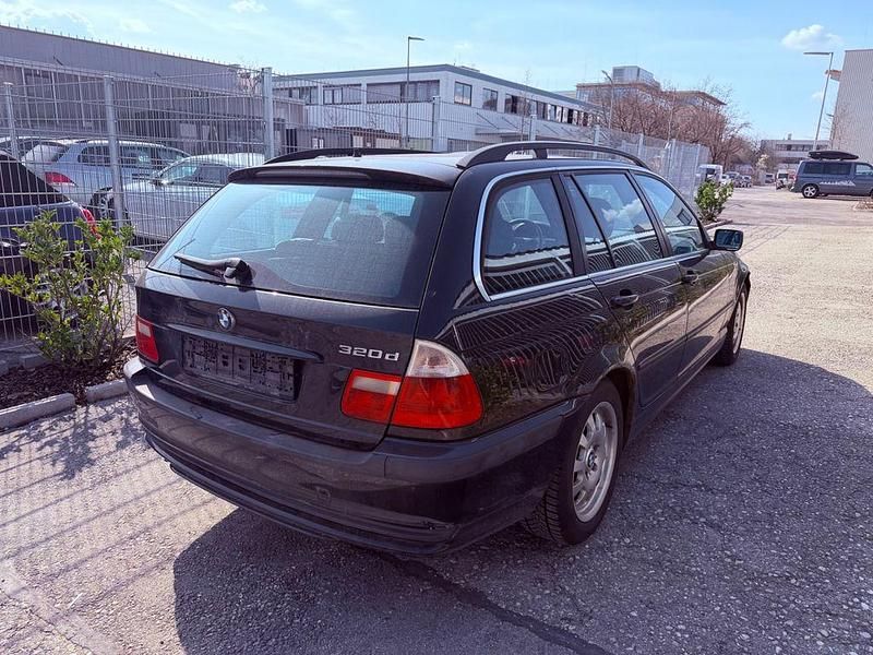 Gebraucht BMW 320 Exclusive 150 PS (110 kW) 2005 Schwarz Kombi
