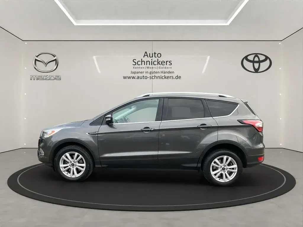 Gebraucht Ford Kuga Titanium 150 PS (110 kW) 2017 Grau SUV