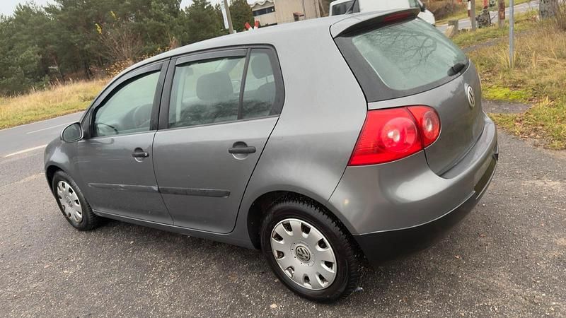 Gebraucht VW Golf IV 102 PS (75 kW) 2003 Silber Limousine