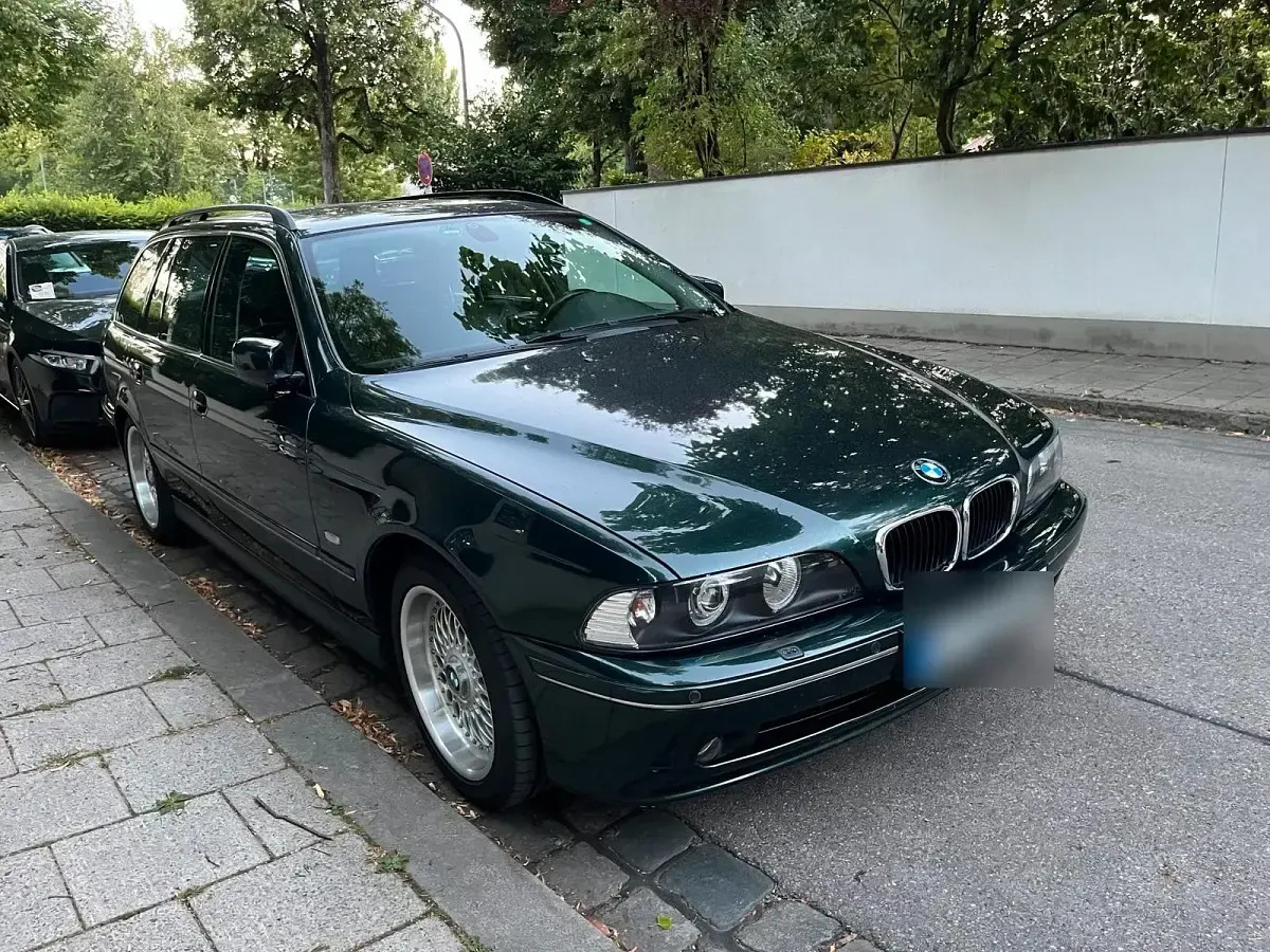 Gebraucht BMW 525 163 PS (119 kW) 2003 Grün Kombi