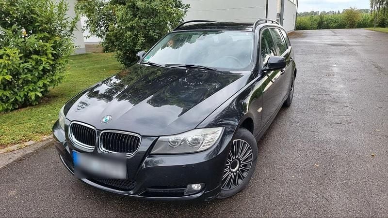 Schwarz Gebraucht 2010 BMW 318 Kombi | 2.499 € (Superpreis) - Bild 1/4