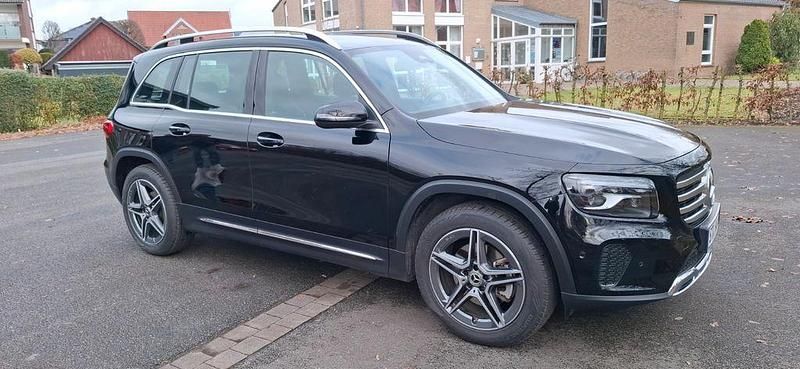 Schwarz Gebraucht 2024 Mercedes GLB200 Progressive SUV | 37.500 € (Guter Preis) - Bild 1/4
