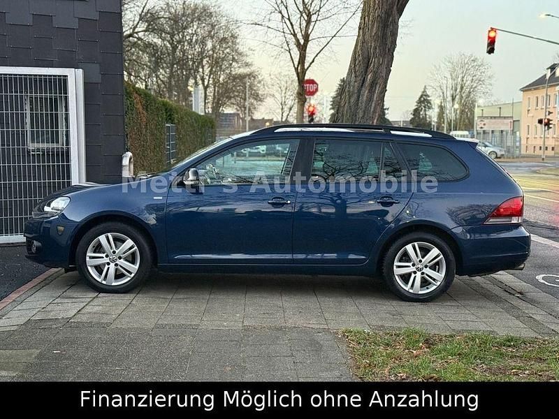 Gebraucht VW Golf VI Match 105 PS (77 kW) 2012 Blau Kleinwagen