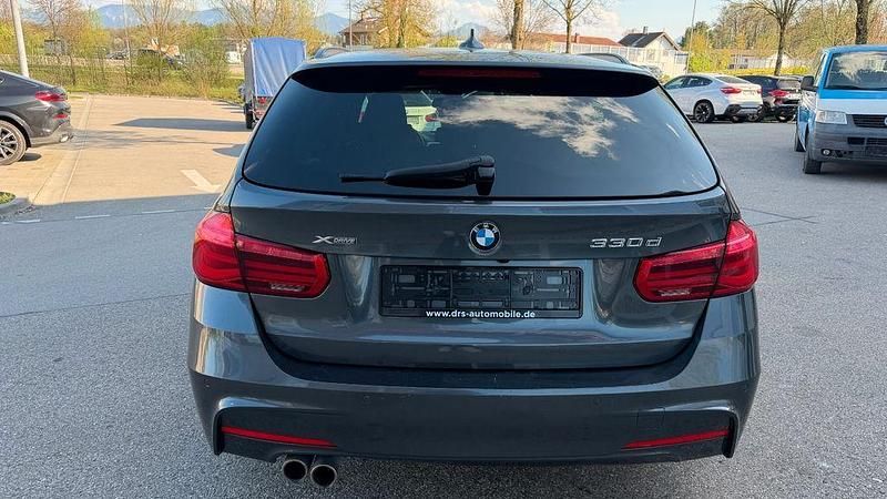 Gebraucht BMW 330 M Sport 258 PS (189 kW) 2016 Grau Limousine