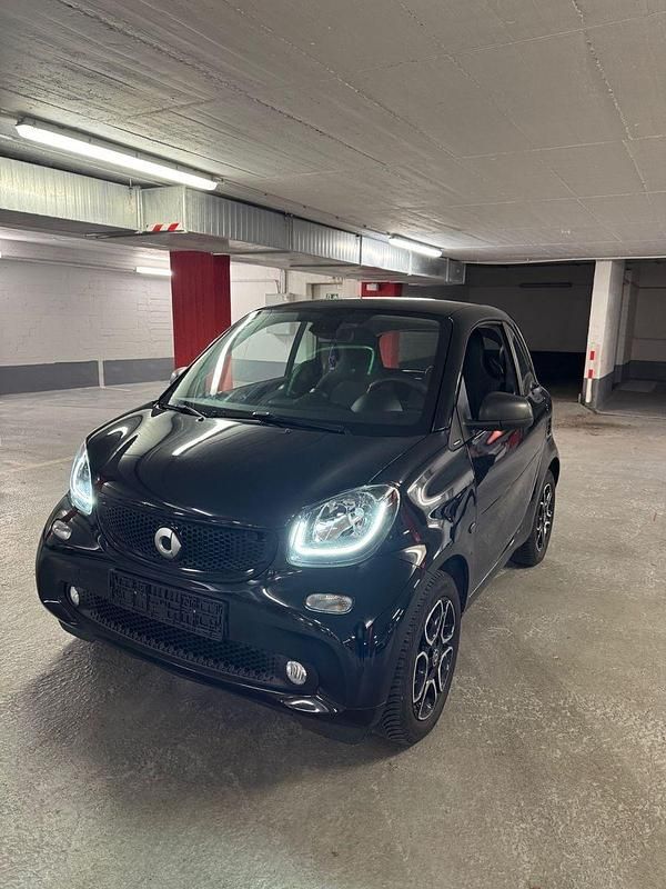 Schwarz Gebraucht 2019 Smart ForTwo Coupé Coupé | 13.200 € (Fairer Preis) - Bild 1/4